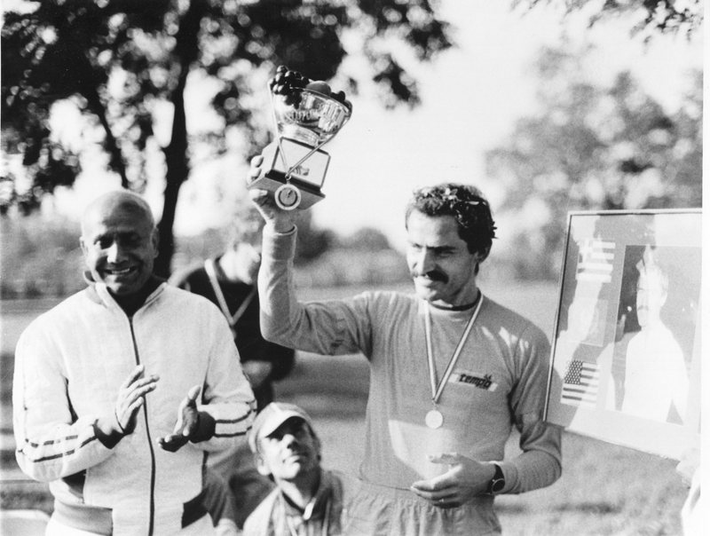 Sri Chinmoy with the 1985 24 Hour Champion Yiannis Kouros ckg kouros.jpg